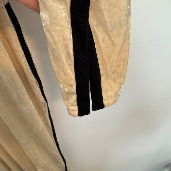 Free People We Are HAH Jump On It Velvet Jumpsuit In Almond Milk Size Large New - Picture 7 of 16